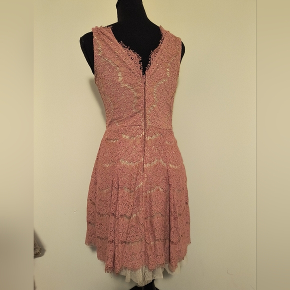 Francesca's V-Neck Low Back Dusty Rose Pink Lace Tulle Dress Size Small - Picture 11 of 16